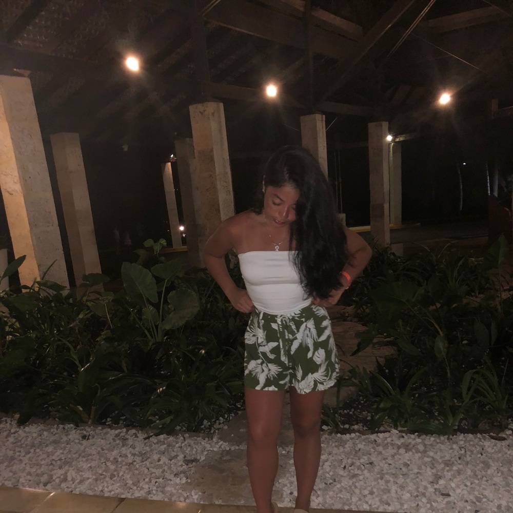 Tropical shorts